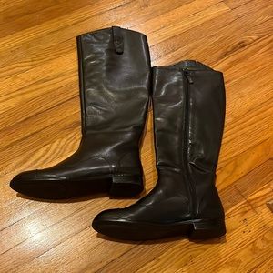 LIKE NEW Black leather knee high riding boots